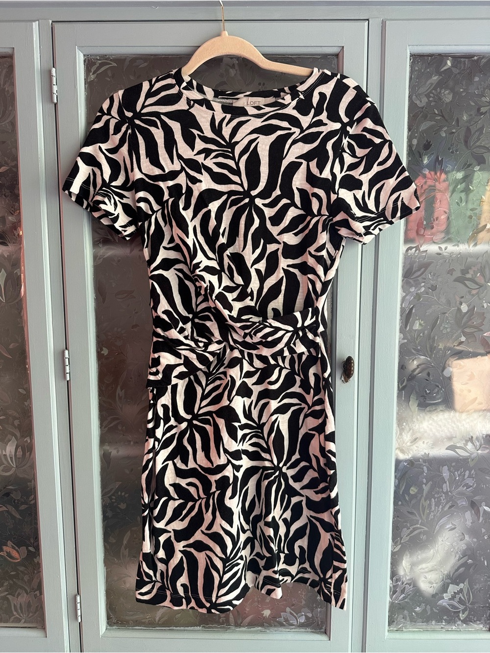 LOFT Black and White Short Sleeve Knot-Waist Mini Dress